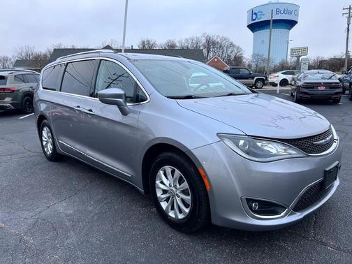 2018 Chrysler Pacifica Touring-L