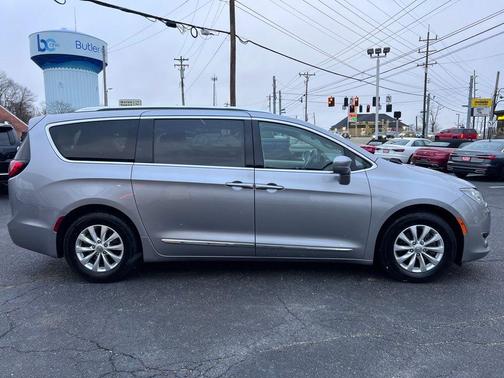 2018 Chrysler Pacifica Touring-L