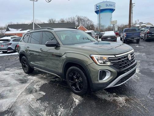 2024 Volkswagen Atlas 2.0T Peak Edition SE w/Technology