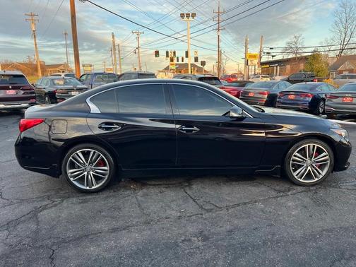 2015 INFINITI Q50 Premium