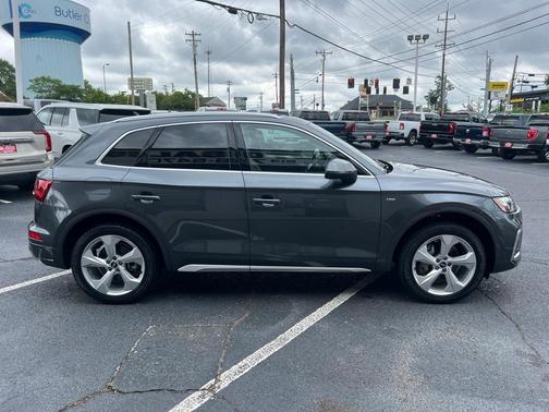 2022 Audi Q5 45 S line quattro Premium