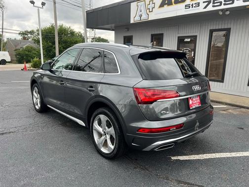 2022 Audi Q5 45 S line quattro Premium