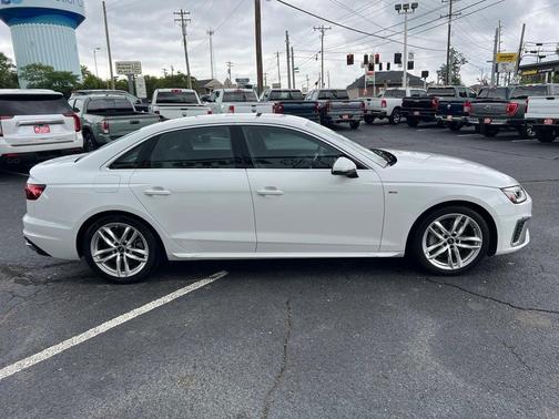 2022 Audi A4 45 S line Premium Plus