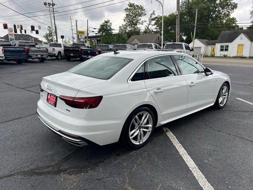 2022 Audi A4 45 S line Premium Plus