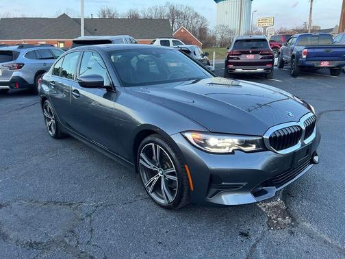 2022 BMW 330 i xDrive