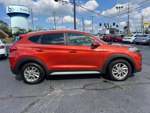 2017 Hyundai TUCSON SE Plus