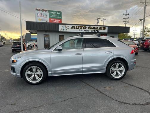 2022 Audi Q8 55 Premium Plus