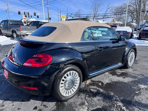 2016 Volkswagen Beetle 1.8T SE