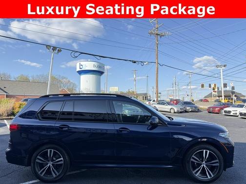 2022 BMW X7 M50i