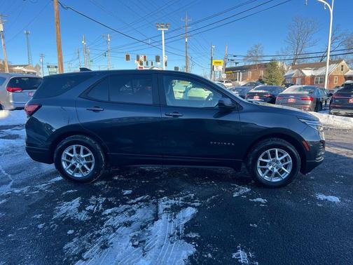 2022 Chevrolet Equinox LS