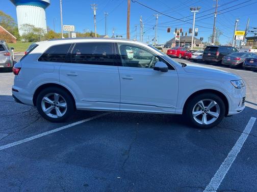 2022 Audi Q7 55 Premium