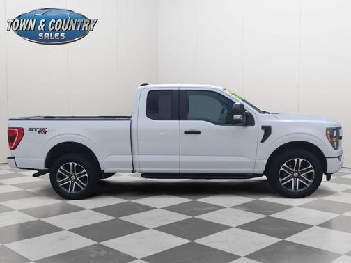Oxford White 2023 Ford F-150 XL