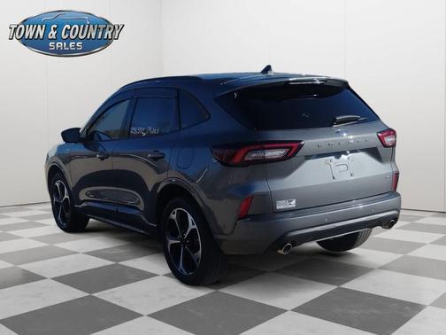 2023 Ford Escape ST-Line Elite