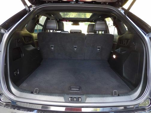 Agate Black Metallic 2022 Ford Edge Titanium