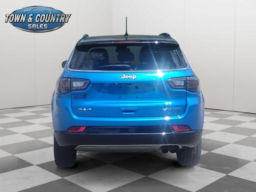Laser Blue Pearlcoat 2022 Jeep Compass Limited