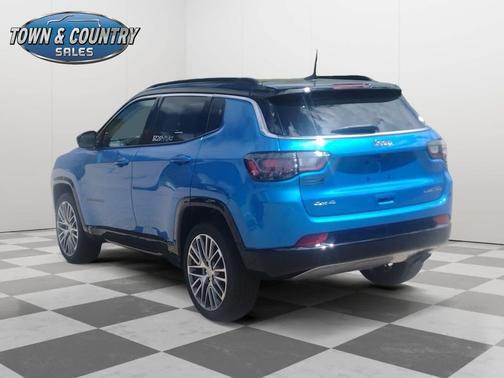 Laser Blue Pearlcoat 2022 Jeep Compass Limited