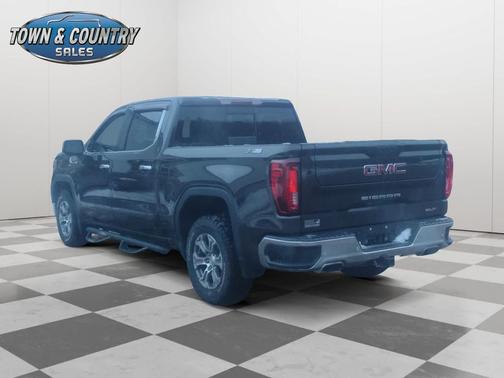 Brownstone Metallic 2021 GMC Sierra 1500 SLT