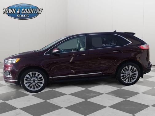 2022 Ford Edge Titanium