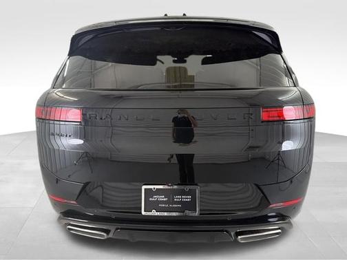 Santorini Black Metallic 2026 Land Rover Range Rover Sport Dynamic SE