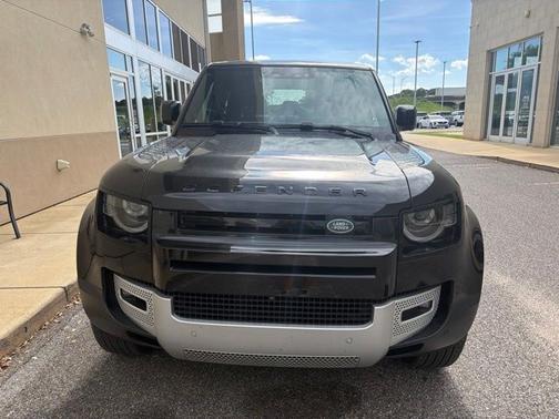 Santorini Black Metallic 2025 Land Rover Defender S