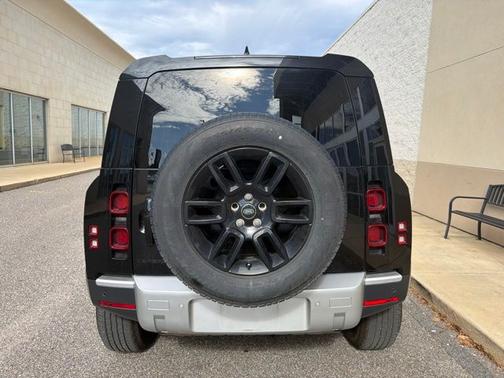Santorini Black Metallic 2025 Land Rover Defender S
