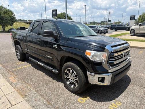 Black 2016 Toyota Tundra SR5