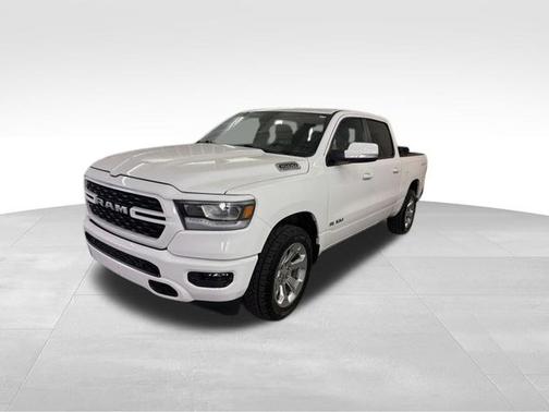 Bright White Clearcoat 2022 RAM 1500 Big Horn/Lone Star