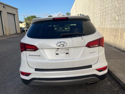 Frost White Pearl 2017 Hyundai Santa Fe Sport 2.4 Base