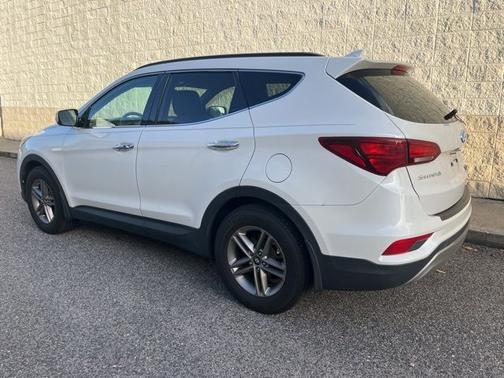 Frost White Pearl 2017 Hyundai Santa Fe Sport 2.4 Base