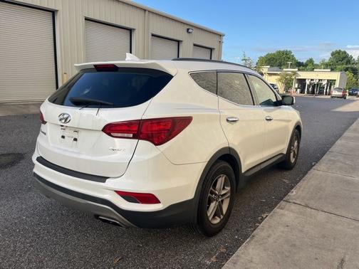 Frost White Pearl 2017 Hyundai Santa Fe Sport 2.4 Base