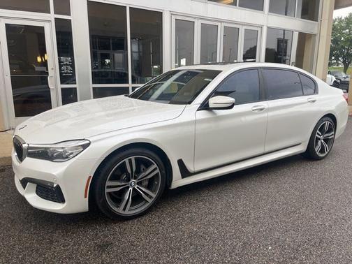 White Metallic 2019 BMW 740 740i