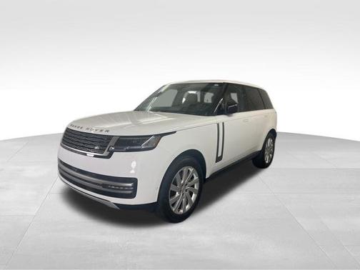 Fuji White 2025 Land Rover Range Rover SE