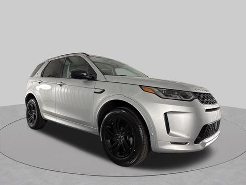 Hakuba Silver Metallic 2025 Land Rover Discovery Sport S