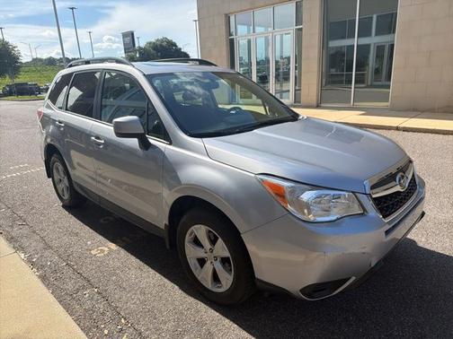 Ice Silver Metallic 2016 Subaru Forester 2.5i Premium