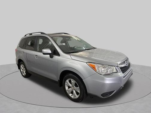 Ice Silver Metallic 2016 Subaru Forester 2.5i Premium