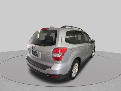 Ice Silver Metallic 2016 Subaru Forester 2.5i Premium