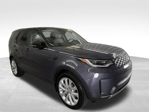 Varesine Blue Metallic 2026 Land Rover Discovery S