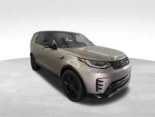 Lantau Bronze Metallic 2024 Land Rover Discovery Dynamic SE