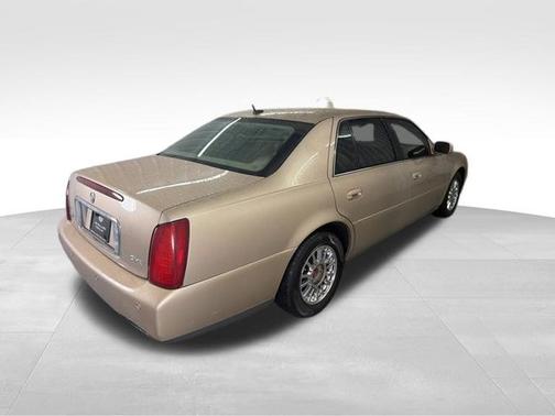 Light Cashmere 2005 Cadillac DeVille DHS