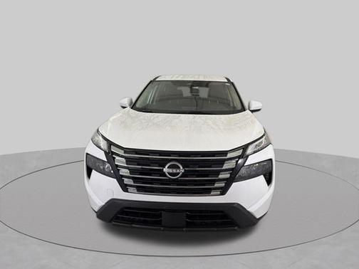 Everest White Pearl 2025 Nissan Rogue SV