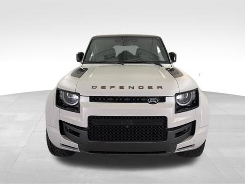 Borasco Gray Metallic Matteatte 2026 Land Rover Defender