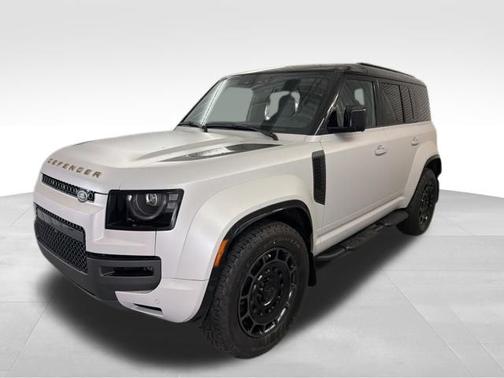 Borasco Gray Metallic Matteatte 2026 Land Rover Defender