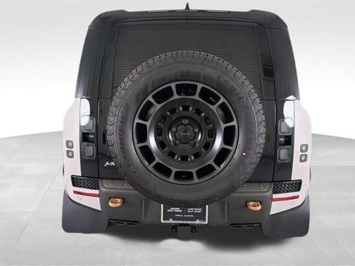 Borasco Gray Metallic Matteatte 2026 Land Rover Defender