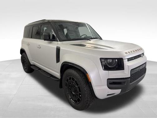 Borasco Gray Metallic Matteatte 2026 Land Rover Defender