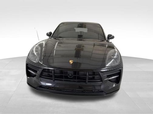 Jet Black Metallic 2019 Porsche Macan Base