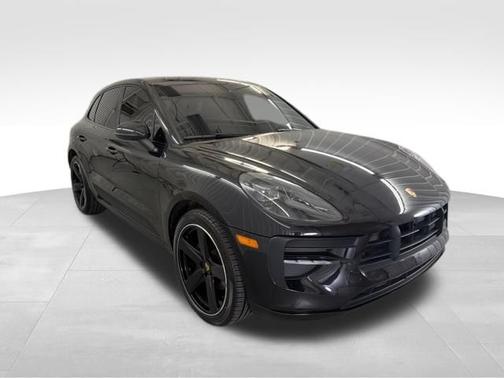 Jet Black Metallic 2019 Porsche Macan Base