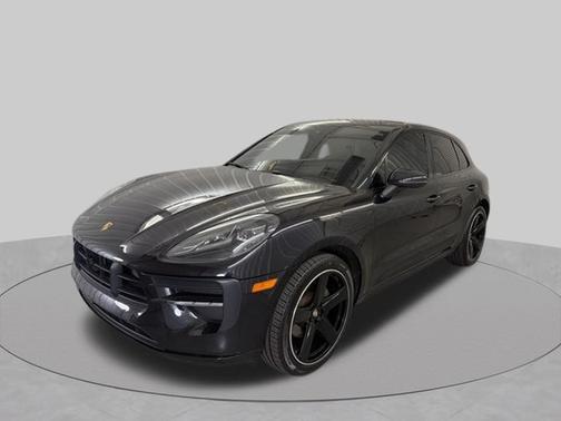 Jet Black Metallic 2019 Porsche Macan Base