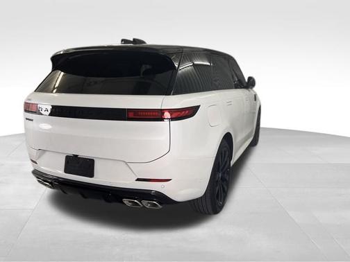 Ostuni Pearl White Premium Metallic 2025 Land Rover Range Rover Sport Dynamic SE