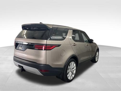 Bronze 2026 Land Rover Discovery S