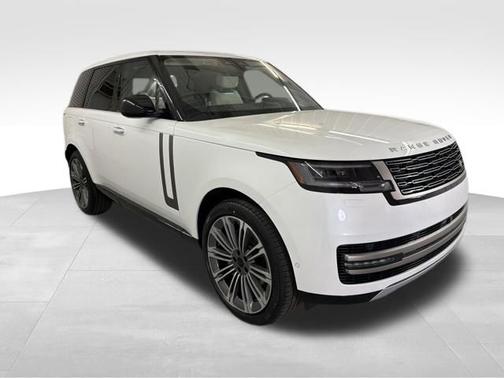 Ostuni Pearl Wht Prem Met 2026 Land Rover Range Rover SE